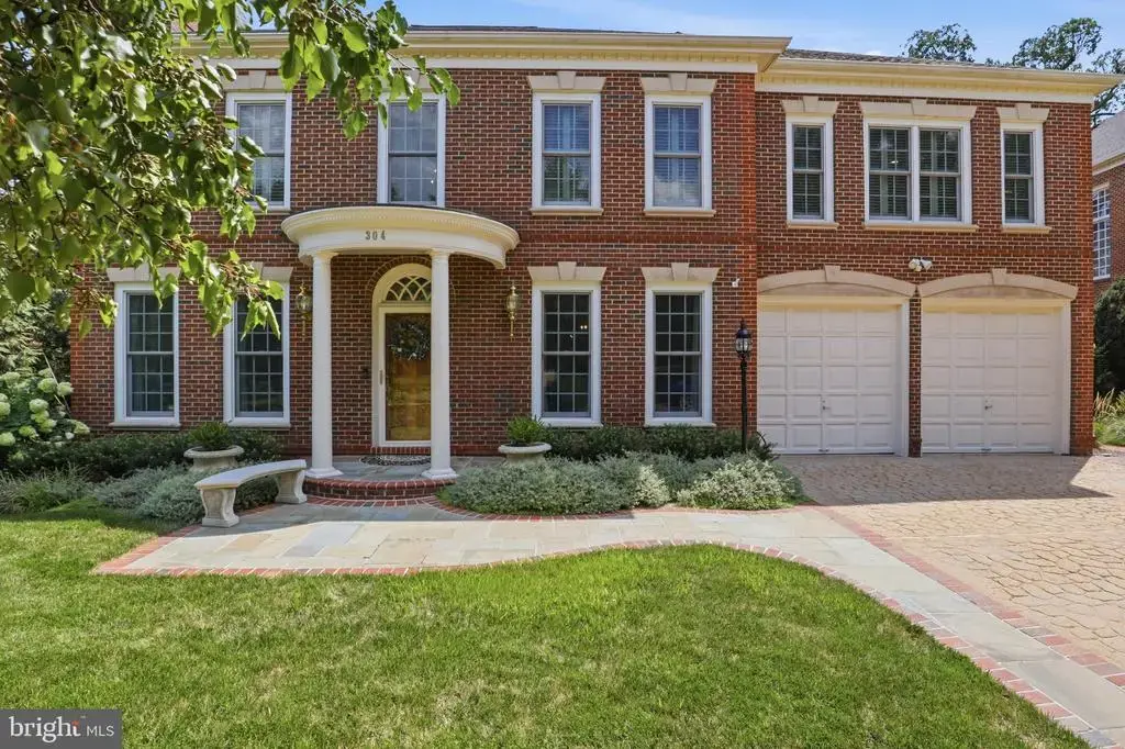304 Charles Alexander Court, ALEXANDRIA