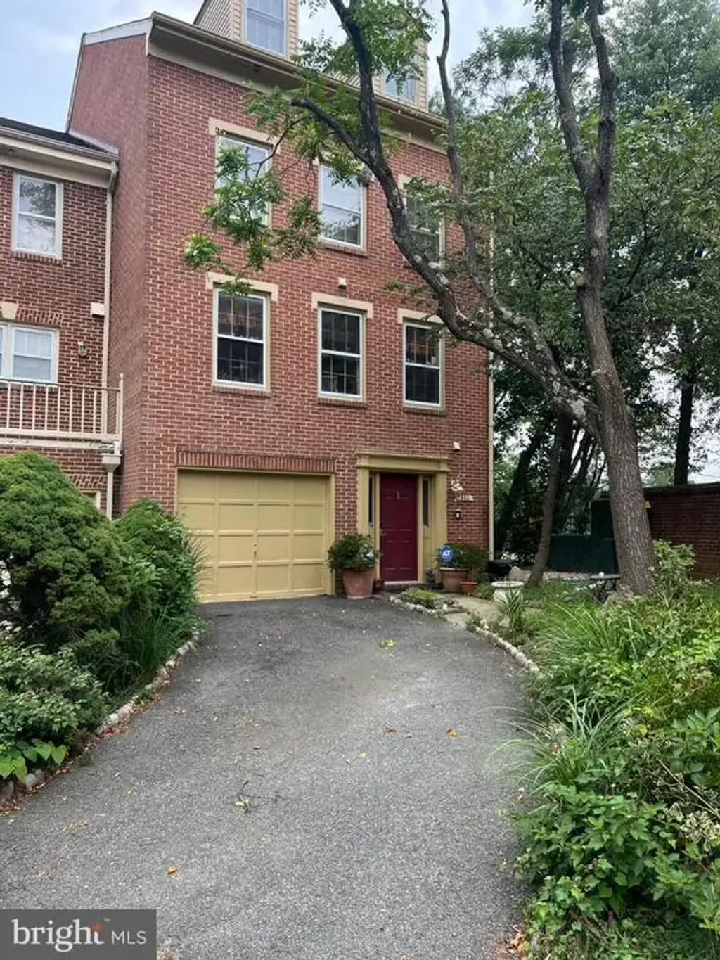 5900 Munson Ct, FALLS CHURCH