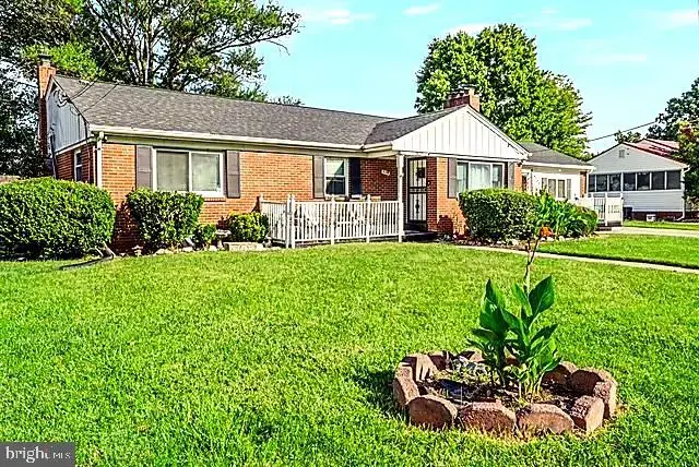 5707 Center Dr, Temple Hills