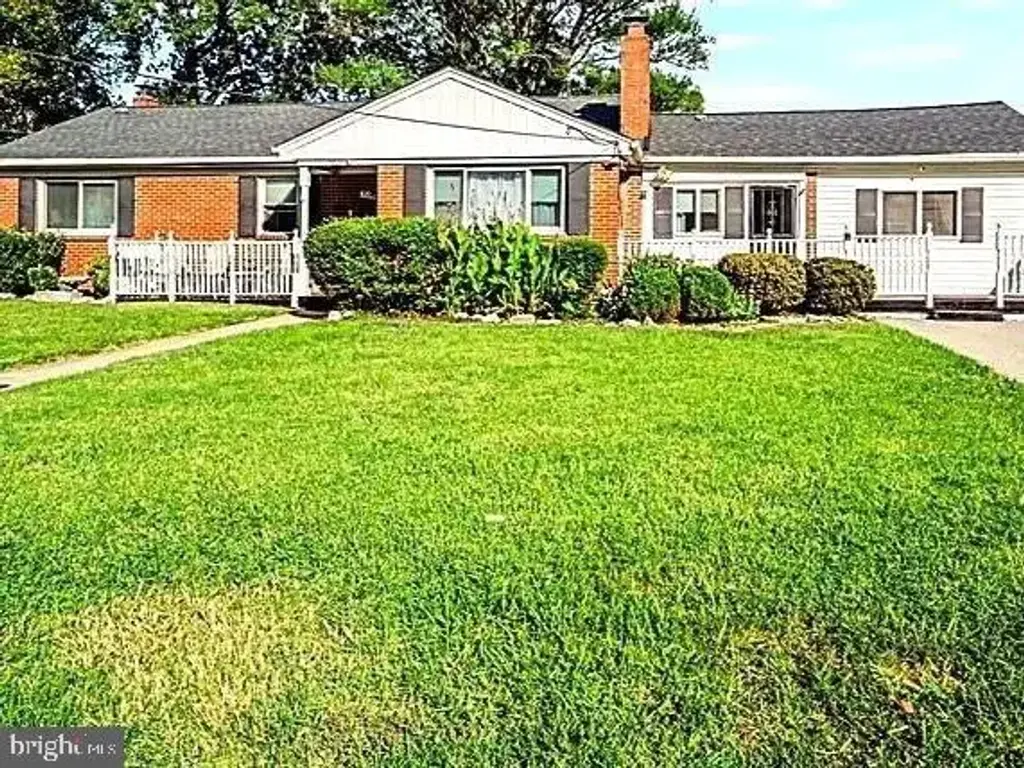 5707 Center Dr, TEMPLE HILLS