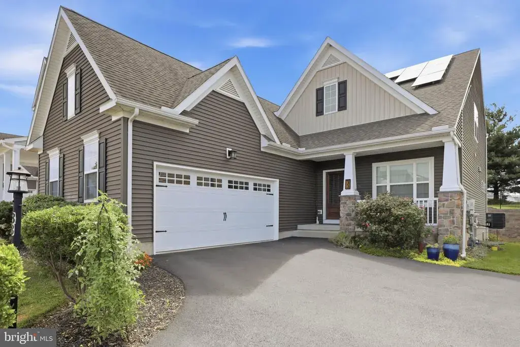 33 Alderwood Way, LANCASTER