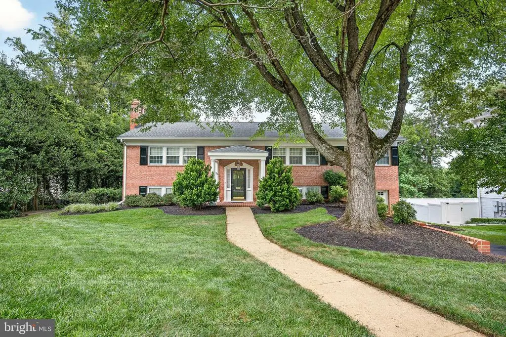 7124 Thrasher Road, MCLEAN