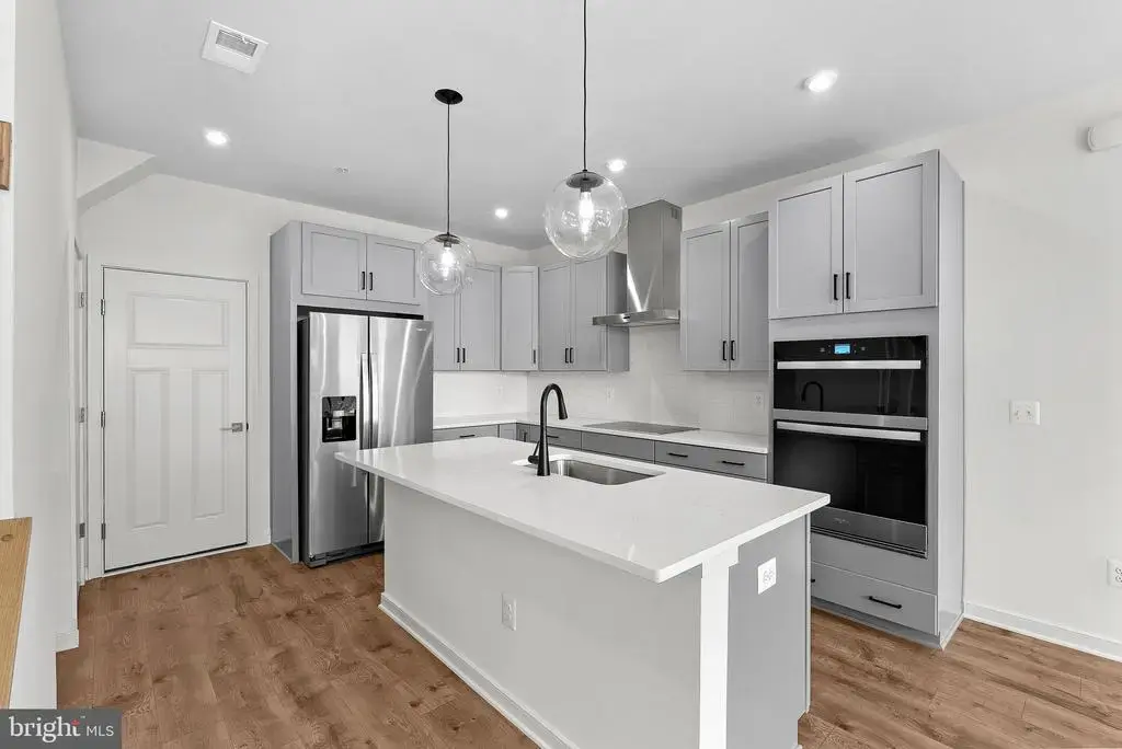 43841 Venetian Sq, ASHBURN