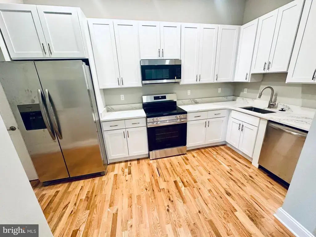 100 W Lexington St #505, BALTIMORE