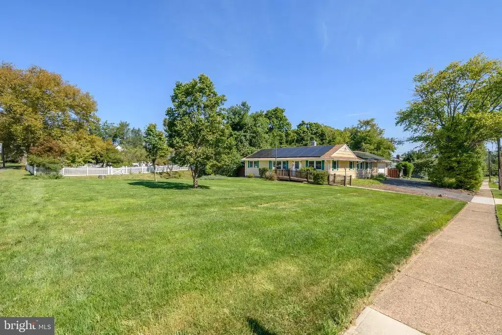 2176 Pennington Rd, TRENTON