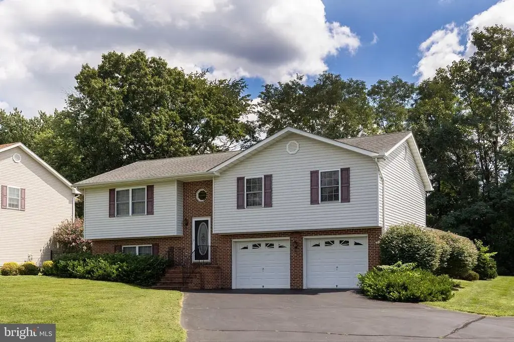 176 Lauck Dr, WINCHESTER