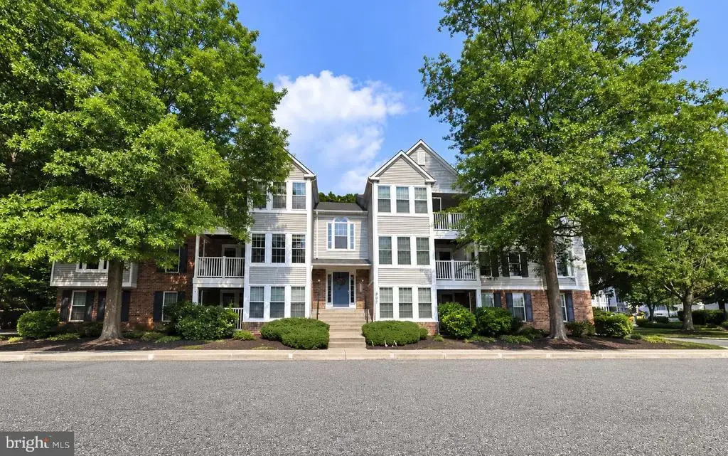 907-g Woodbridge Ct #907g, EDGEWOOD