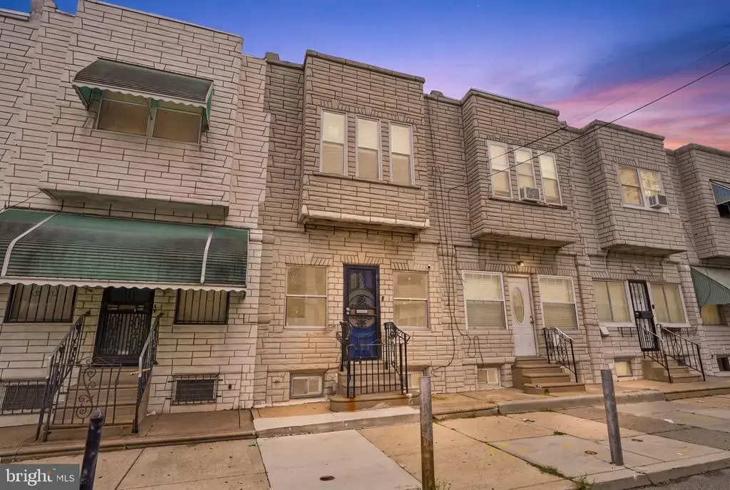 2105 S Woodstock St, PHILADELPHIA