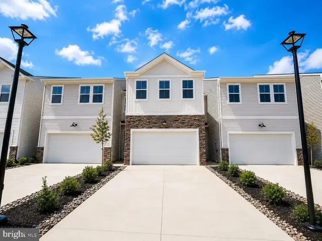 584 W North St, Smyrna