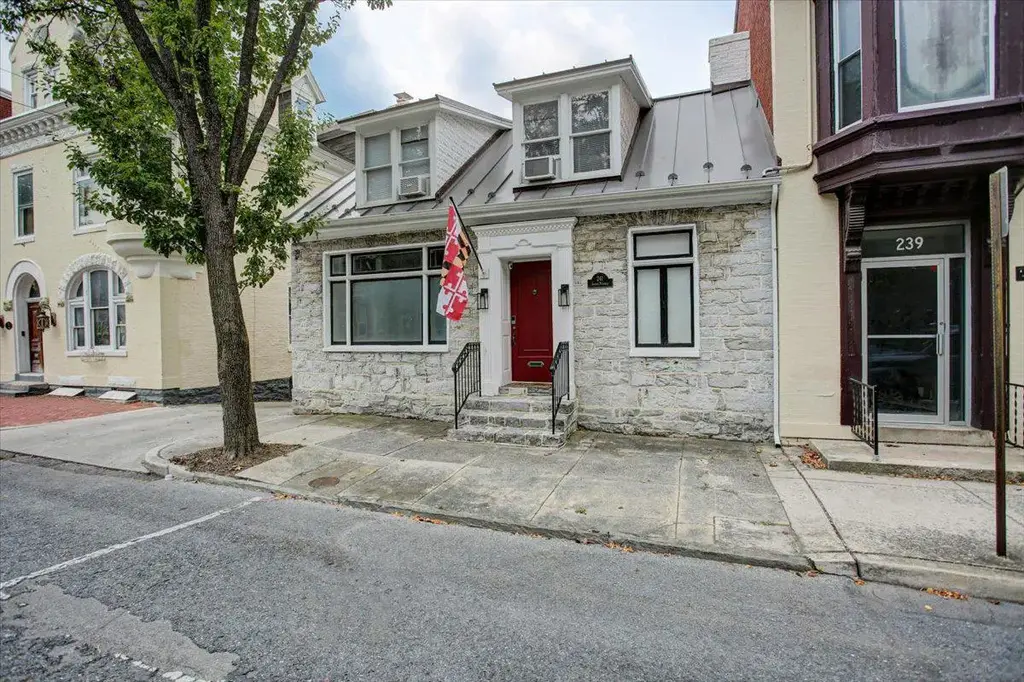241 S Potomac St, HAGERSTOWN