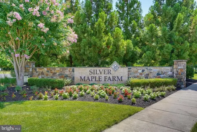 614 Red Maple Rd, Middletown