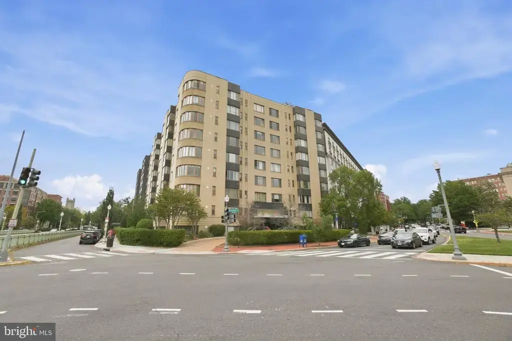 1 Scott Cir Nw #ph, WASHINGTON