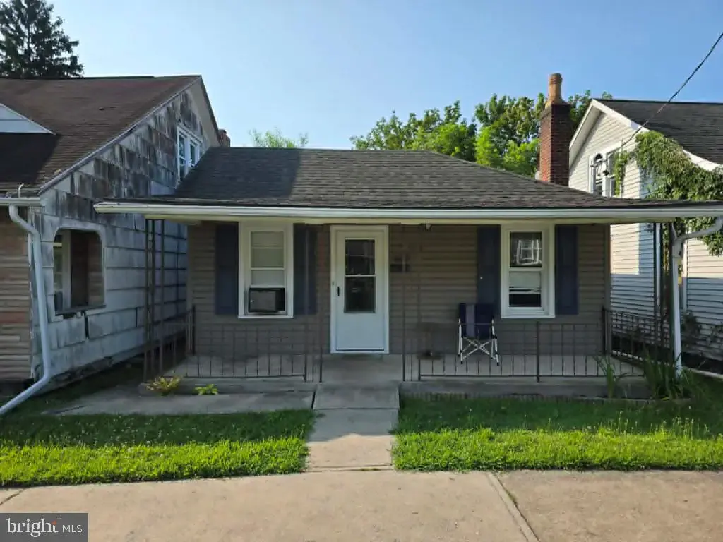 622 W 5th St, LEWISTOWN