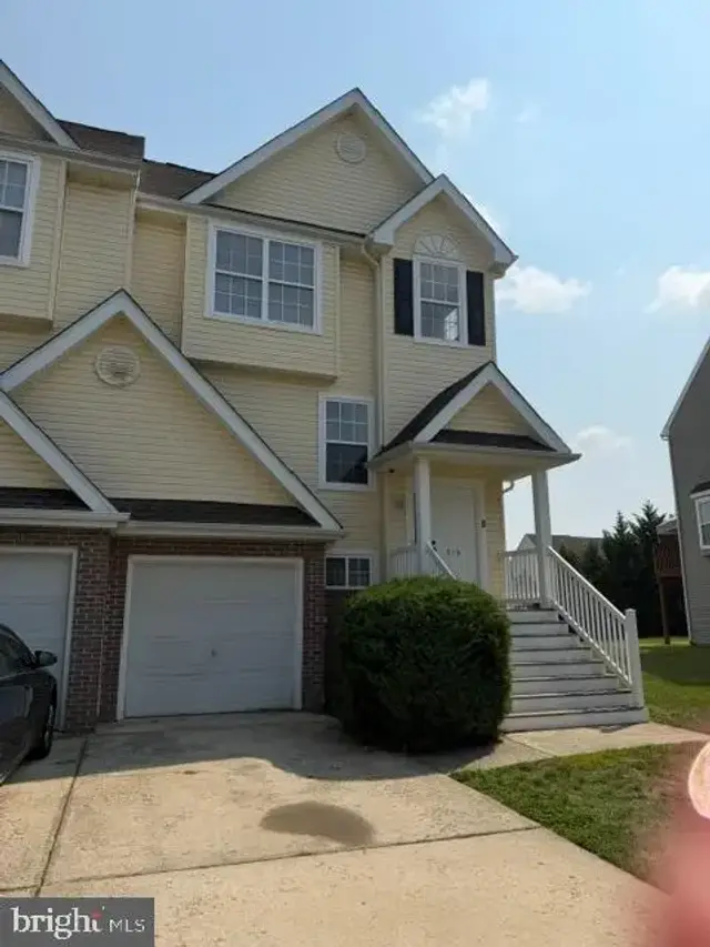 319 Paradee Dr, Dover