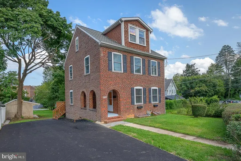 107 W Circular Ave, PAOLI