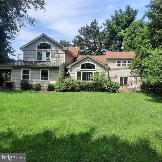 1233 Broad St, Perkasie
