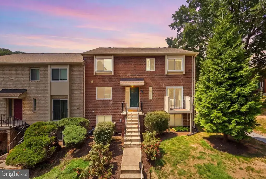 6822 Perry Penney Dr #91, ANNANDALE