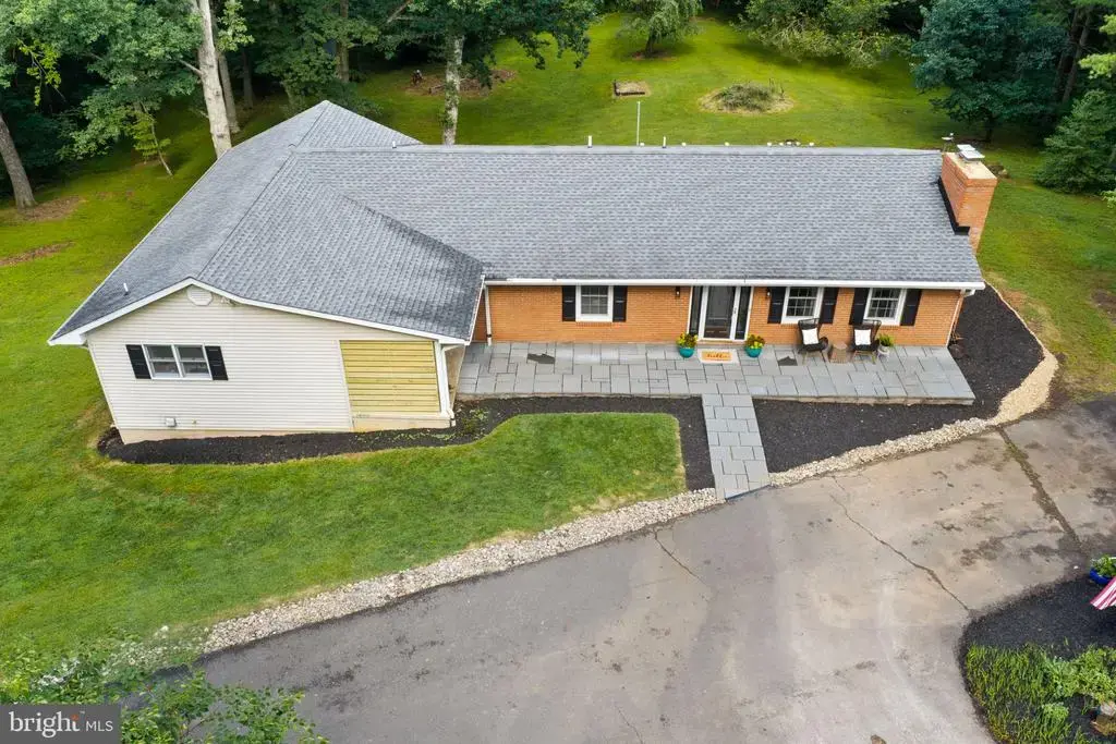 5290 Hillside Dr, WARRENTON