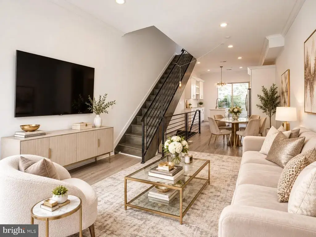 2137 Cross St, PHILADELPHIA