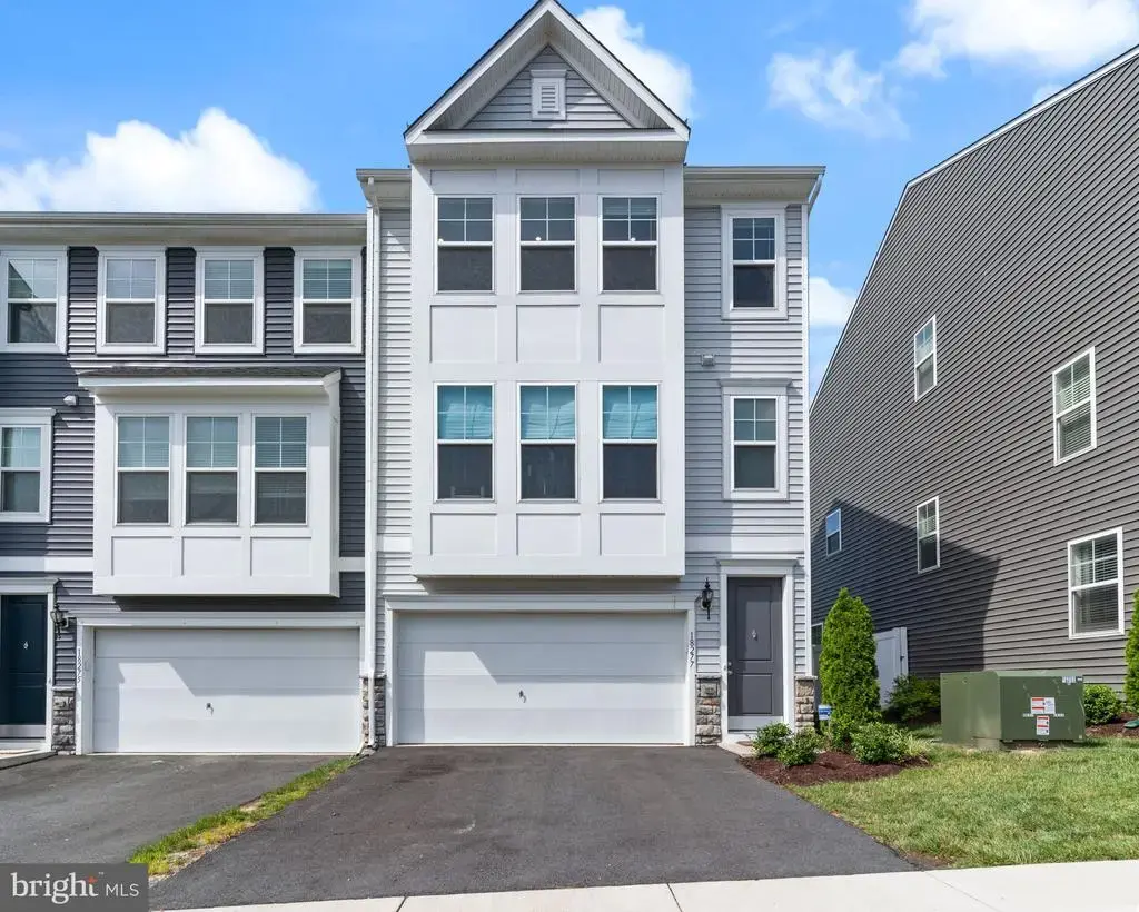 18277 Summit Pointe Dr, TRIANGLE