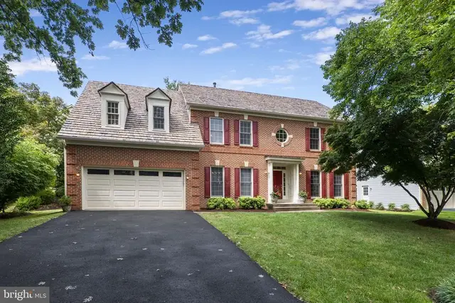 15602 Blackberry Dr, North Potomac