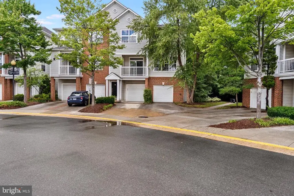 13090 Marcey Creek Rd #13090, HERNDON