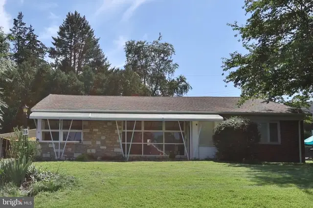 26 Edgemoor Rd, Cheltenham