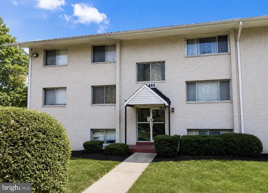 5444 85th Ave #201, HYATTSVILLE