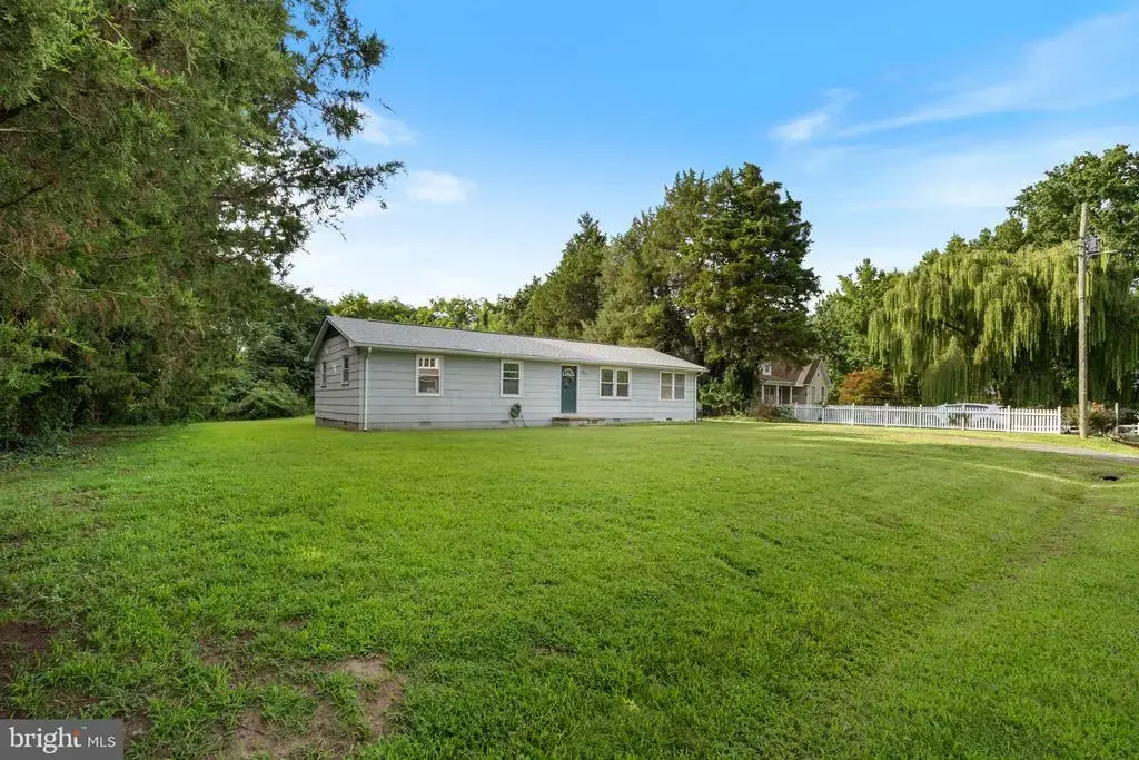 127 Fairfax Dr, COLONIAL BEACH