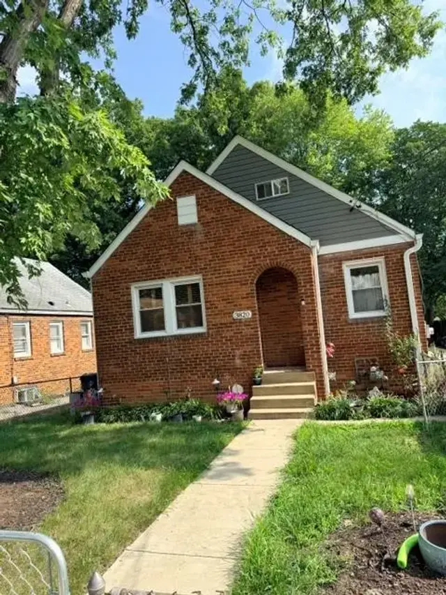 3820 Allison St, Brentwood