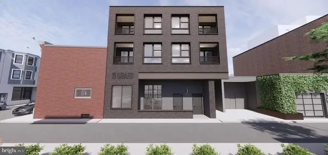 15 W Girard #202, Wilmington