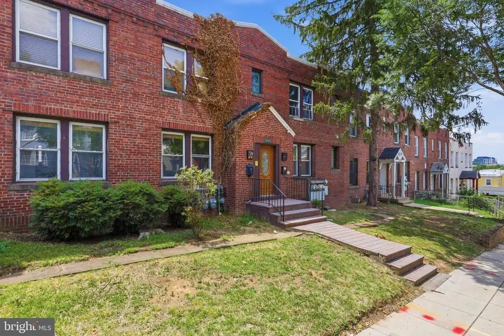 1231 Penn St Ne #1, WASHINGTON