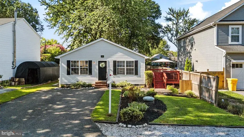 205 Linden Ave, EDGEWATER