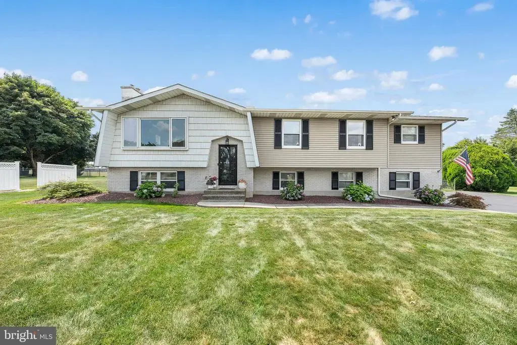 541 Mountain View Rd, NAZARETH