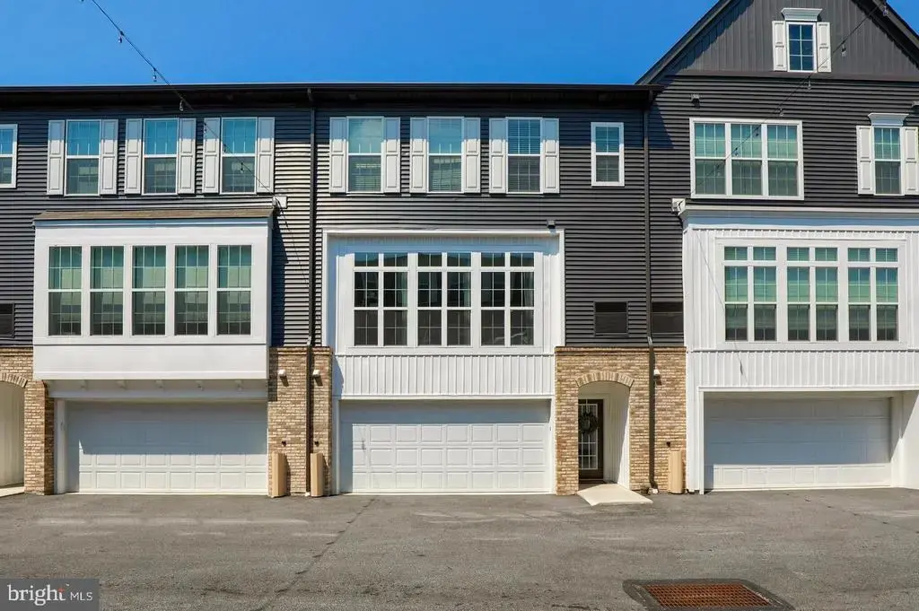 806 Mayer Pl, LANCASTER