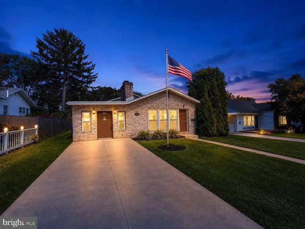 1300 Kelton Rd, CAMP HILL