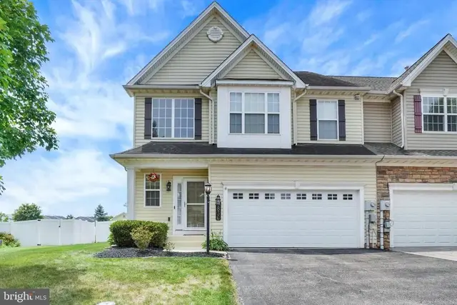 3836 Kings Ln, Dover
