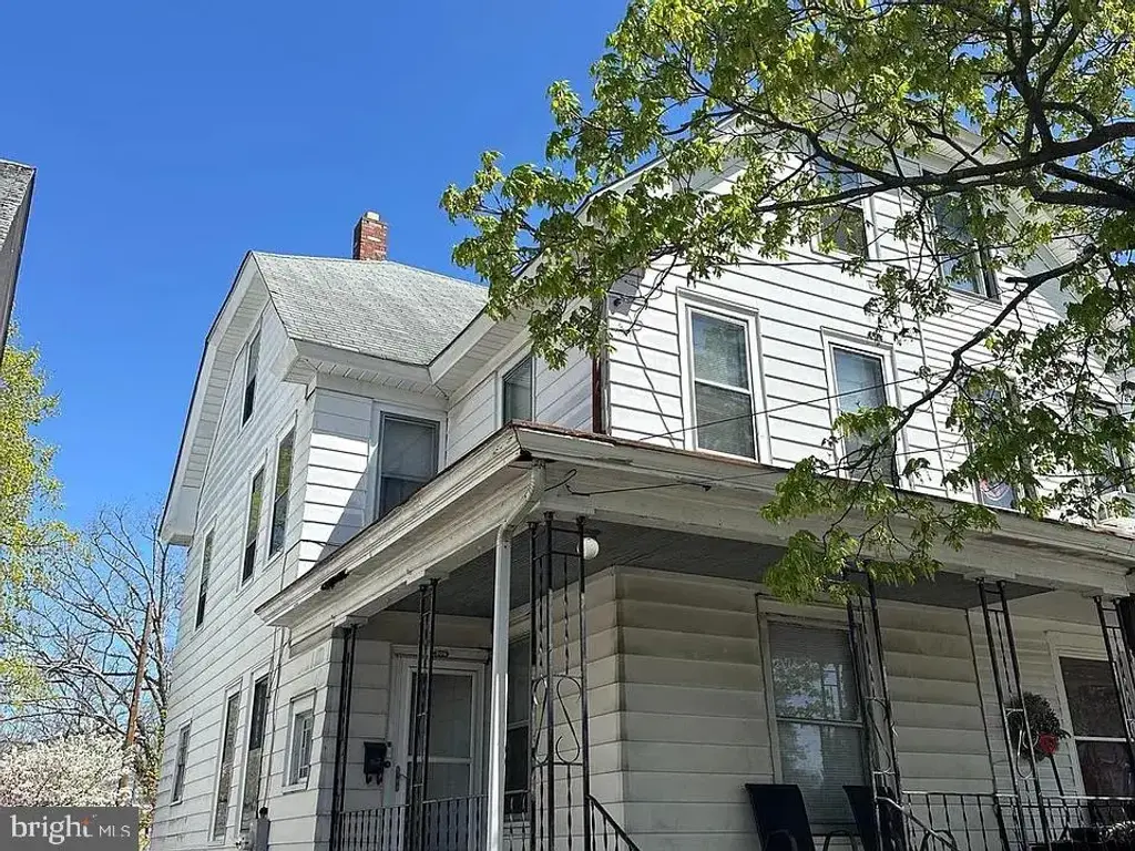 306 W Main St W, MILLVILLE