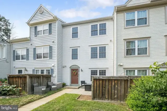 29 Highstream Ct #1027, Germantown