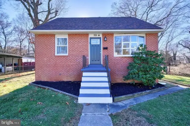 701 Platinum Ave, Essex