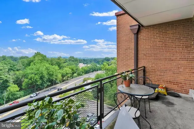 4390 Lorcom Ln #805, Arlington