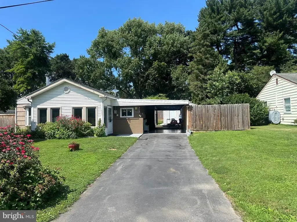 2627 Valley Rd, EAST PETERSBURG