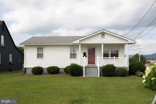 113 Eighth Ave, Luray