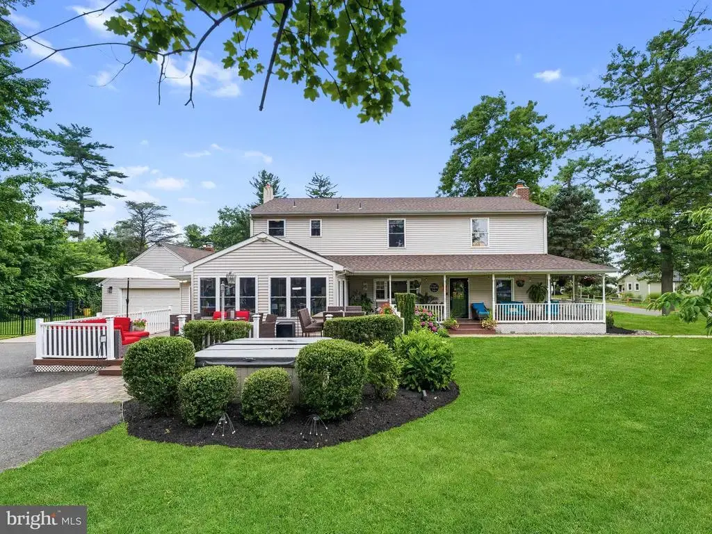 425 Delaware Ave, DELANCO