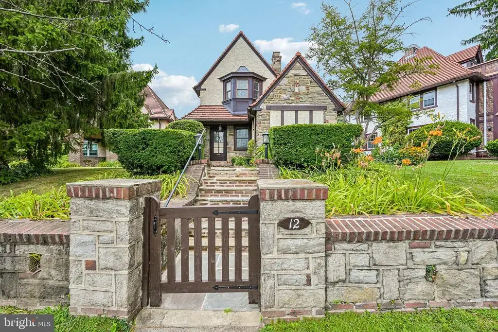 12 Windsor Cir, SPRINGFIELD