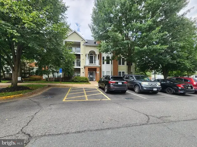 4137 Fountainside Ln #103, Fairfax