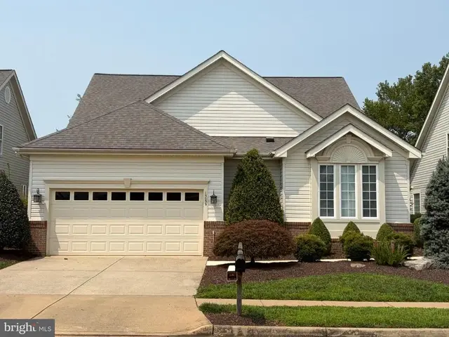 13039 Triple Crown Loop, Gainesville