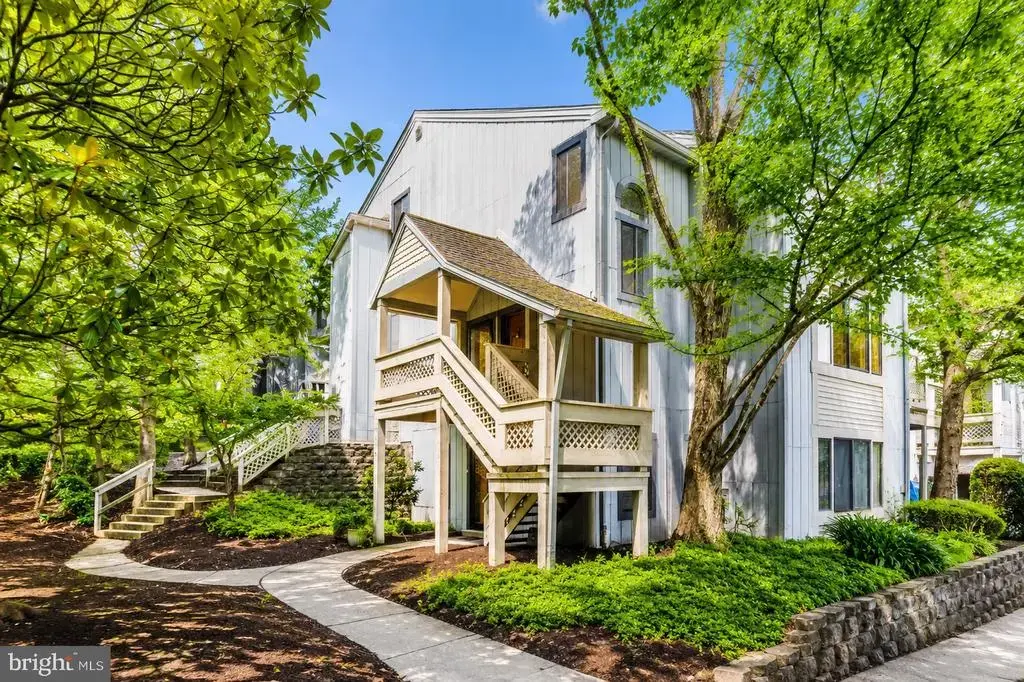 946 Windbrooke Dr #946, GAITHERSBURG