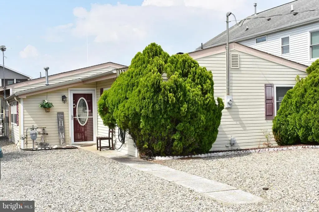 113 E Boat Dr, TUCKERTON