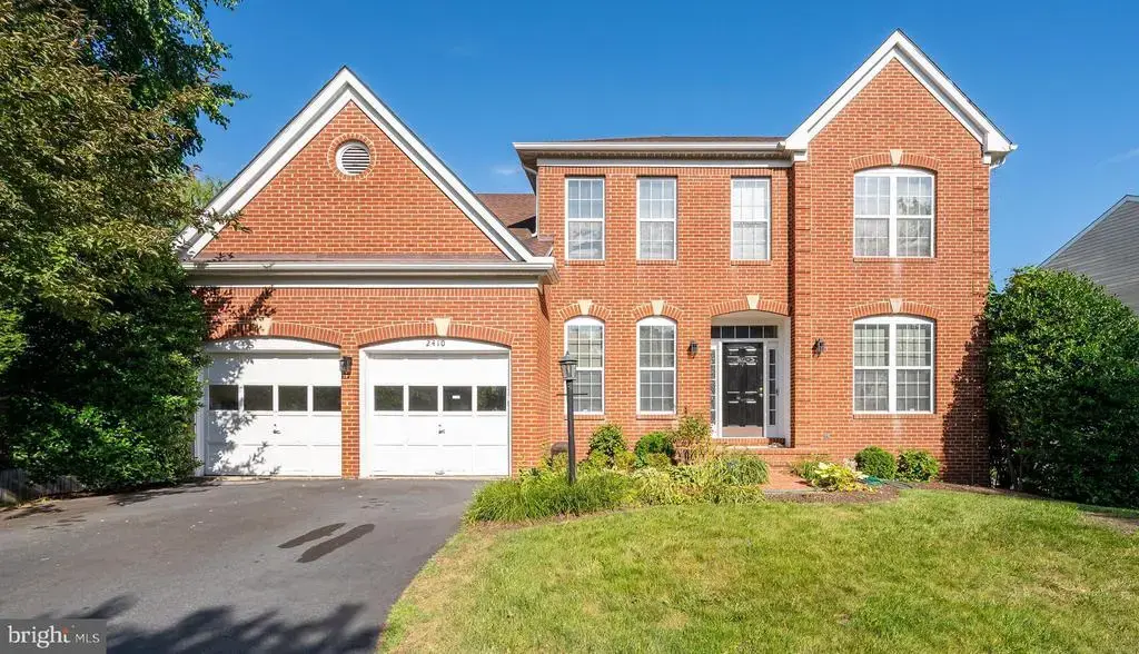 2410 Dakota Lakes Dr, HERNDON